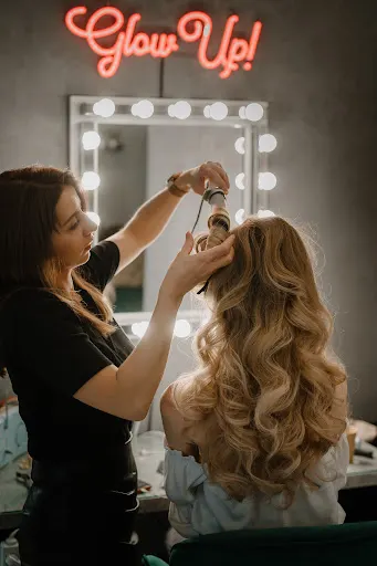 Glow Up! Studio Urody - Salon kosmetyczny & fryzjerski Rzeszów